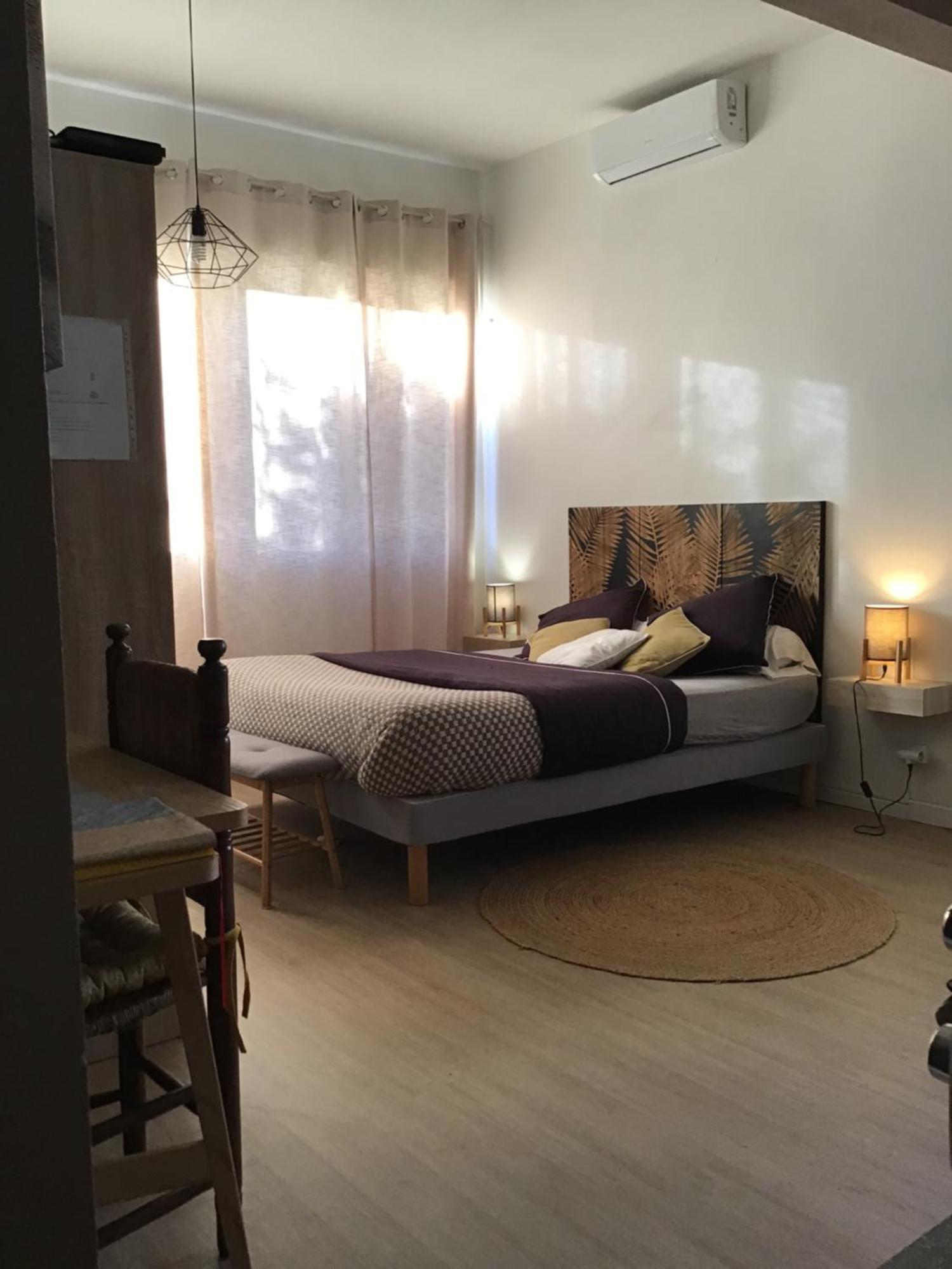 Studio Cosy Avec Piscine Dans Une Villa Saint-Denis Exteriör bild