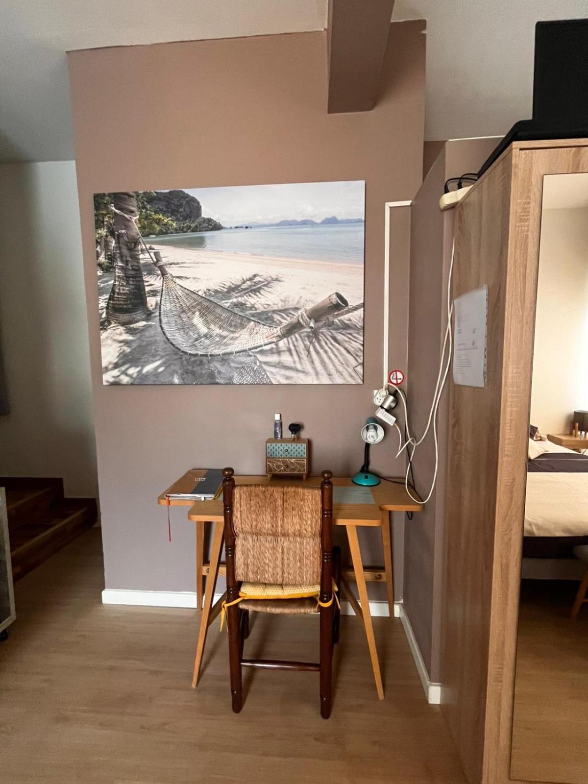 Studio Cosy Avec Piscine Dans Une Villa Saint-Denis Exteriör bild